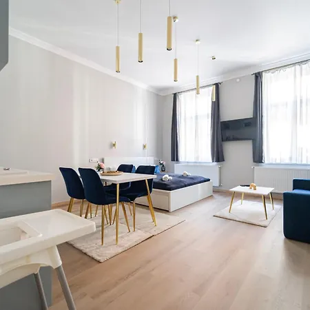 Apartment Chilling In The Budapest